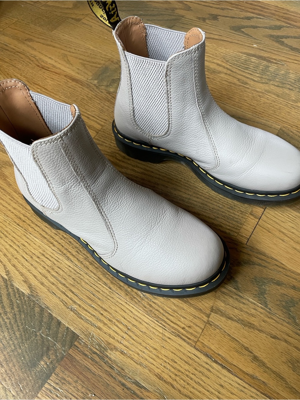 Dr Marten 2976 Vintage Taupe Chelsea Boot